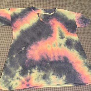 Heimish Key-hole Top